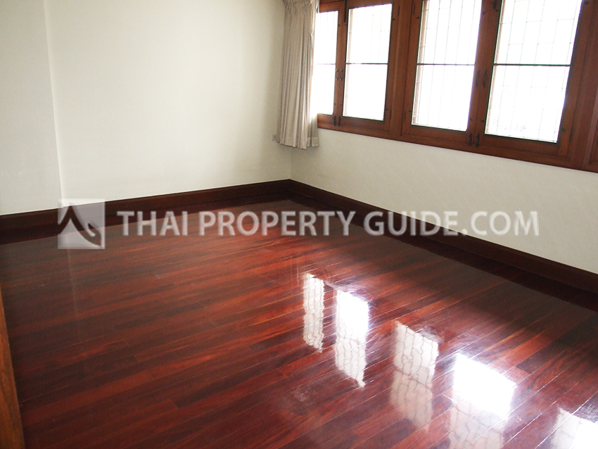House in Phaholyothin 