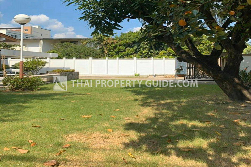 House in Phaholyothin 