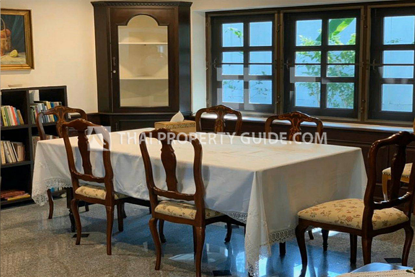 House in Phaholyothin 