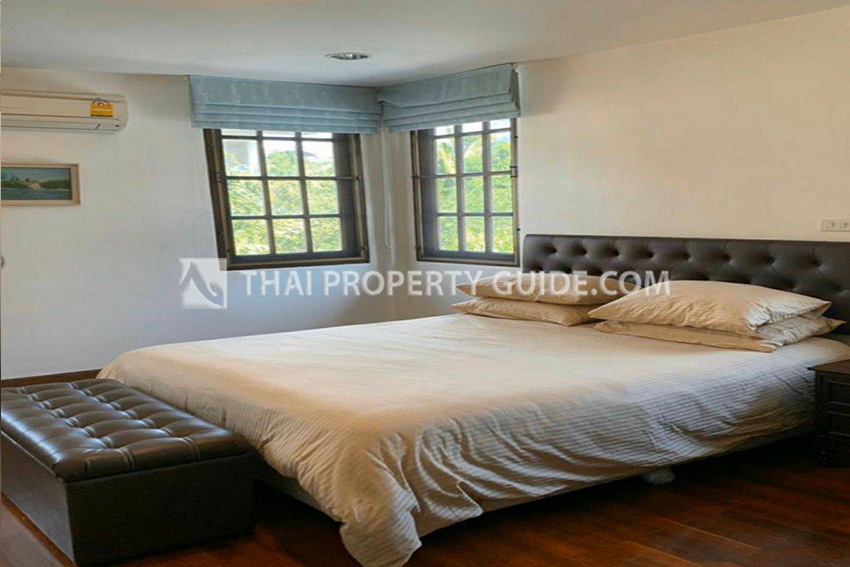 House in Phaholyothin 