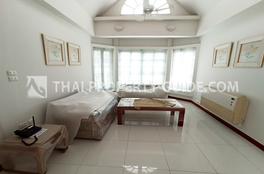 House in Sukhumvit 
