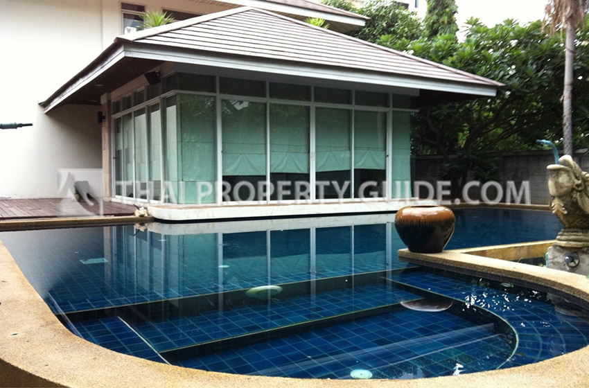 House with Private Pool in Bangnatrad 