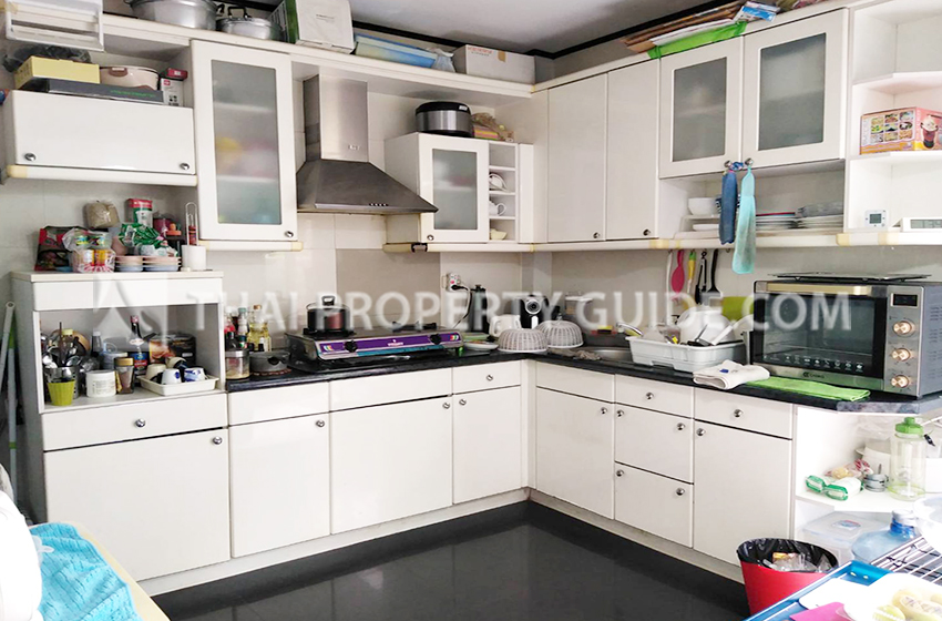 House with Private Pool in Bangnatrad 