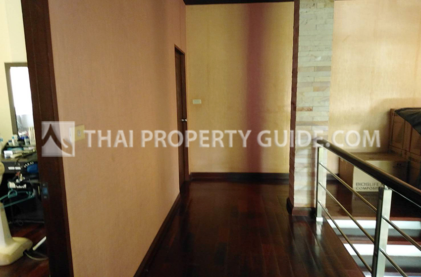 House with Private Pool in Bangnatrad 