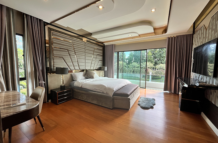 House with Private Pool in Bangnatrad 