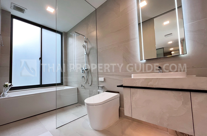 House with Private Pool in Krung Thep Kritha 