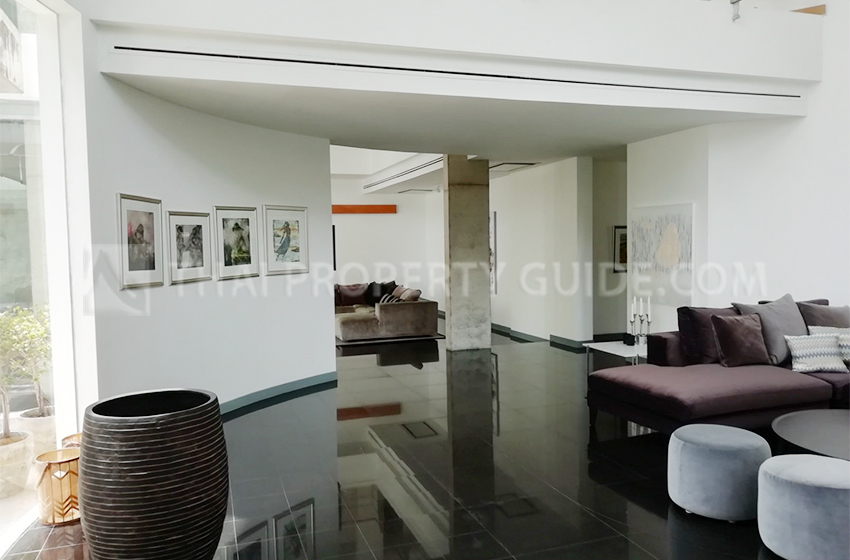 House with Private Pool in Nichada Thani 