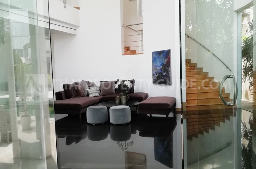 House with Private Pool in Nichada Thani 