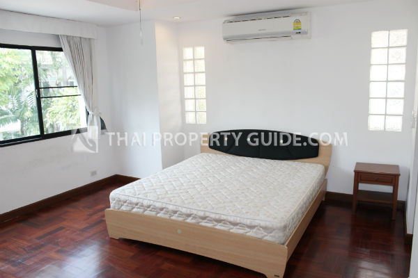 House with Private Pool in Nichada Thani 