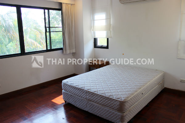 House with Private Pool in Nichada Thani 