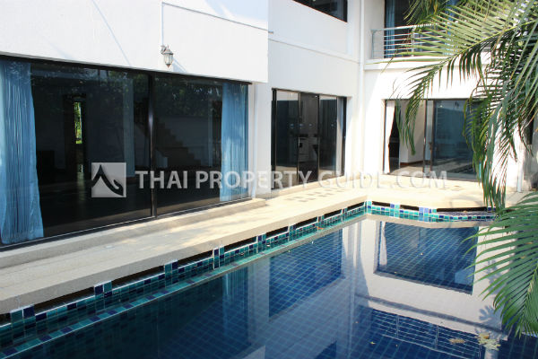 House with Private Pool in Nichada Thani 