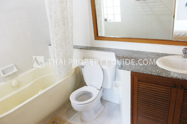 House with Private Pool in Nichada Thani 