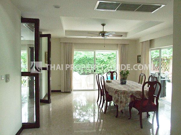House with Private Pool in Nichada Thani 