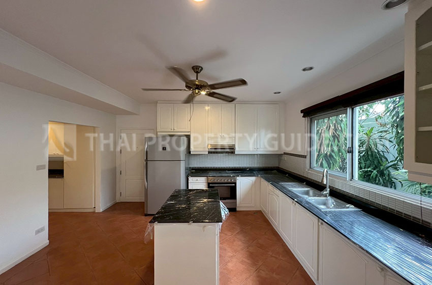 House with Private Pool in Nichada Thani 