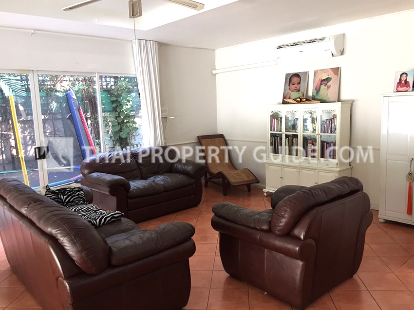 House with Private Pool in Nichada Thani 