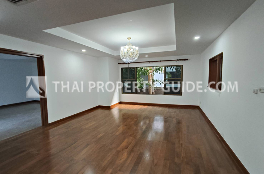 House with Private Pool in Nichada Thani 