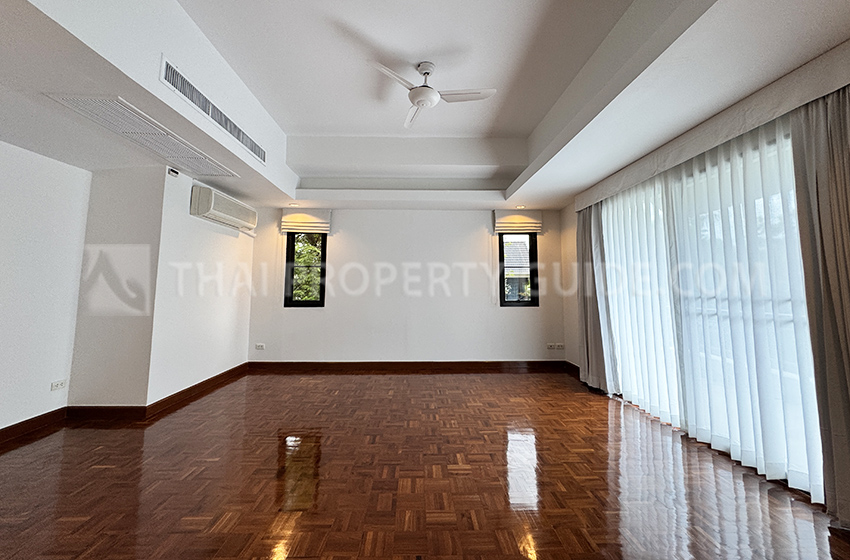 House with Private Pool in Nichada Thani 