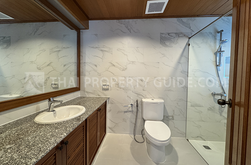 House with Private Pool in Nichada Thani 