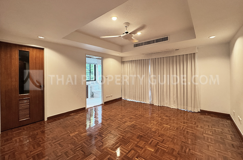 House with Private Pool in Nichada Thani 