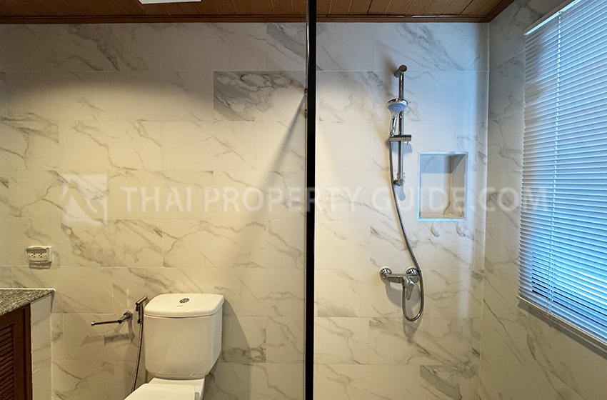 House with Private Pool in Nichada Thani 