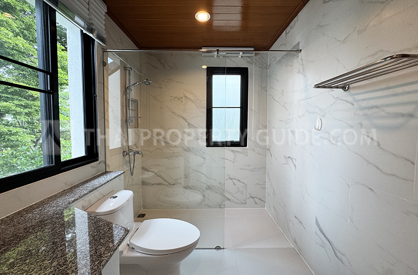 House with Private Pool in Nichada Thani 