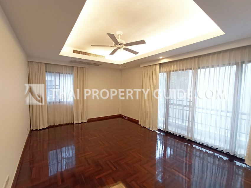 House with Private Pool in Nichada Thani 