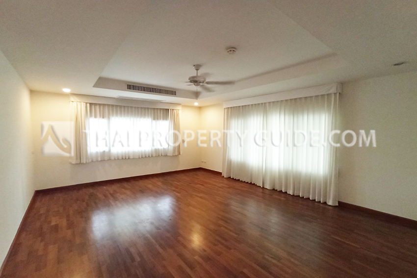 House with Private Pool in Nichada Thani 