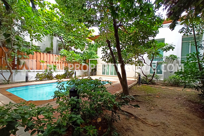House with Private Pool in Nichada Thani 