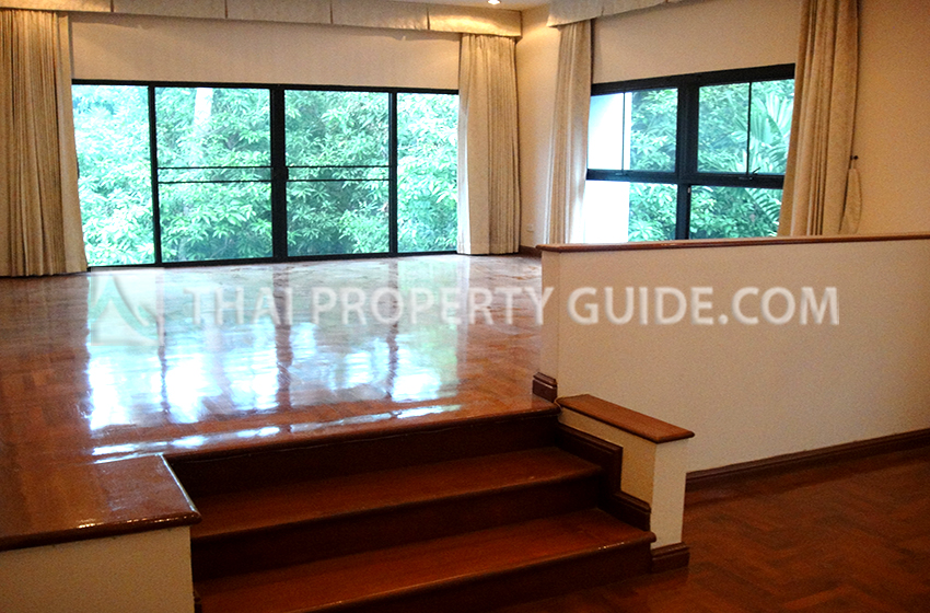 House with Private Pool in Nichada Thani 