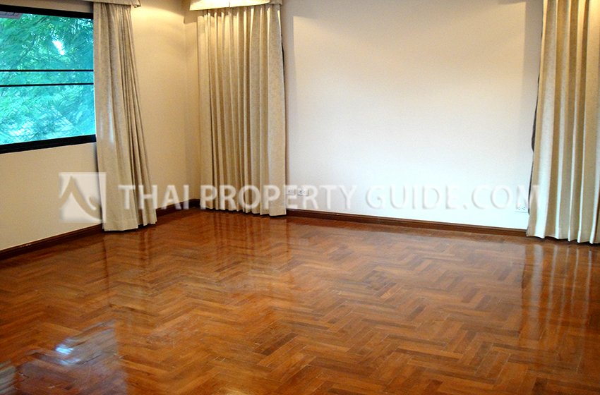 House with Private Pool in Nichada Thani 