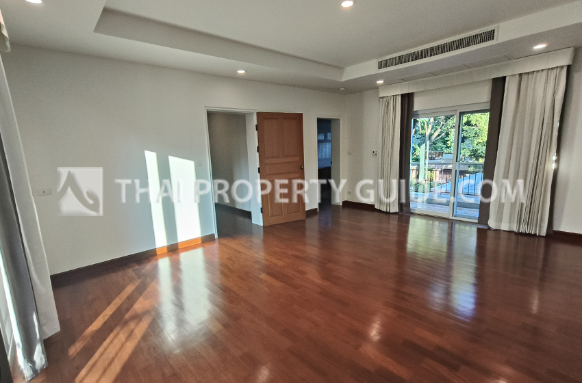 House with Private Pool in Nichada Thani 