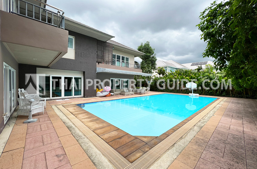 House with Private Pool in Nichada Thani 