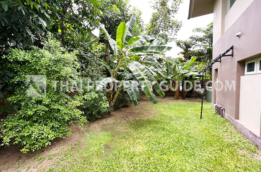 House with Private Pool in Nichada Thani 