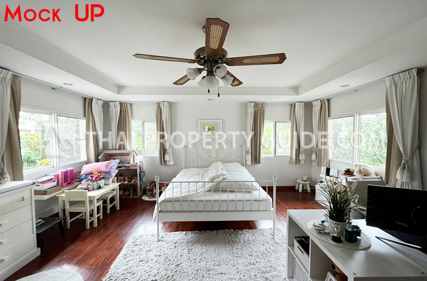 House with Private Pool in Nichada Thani 