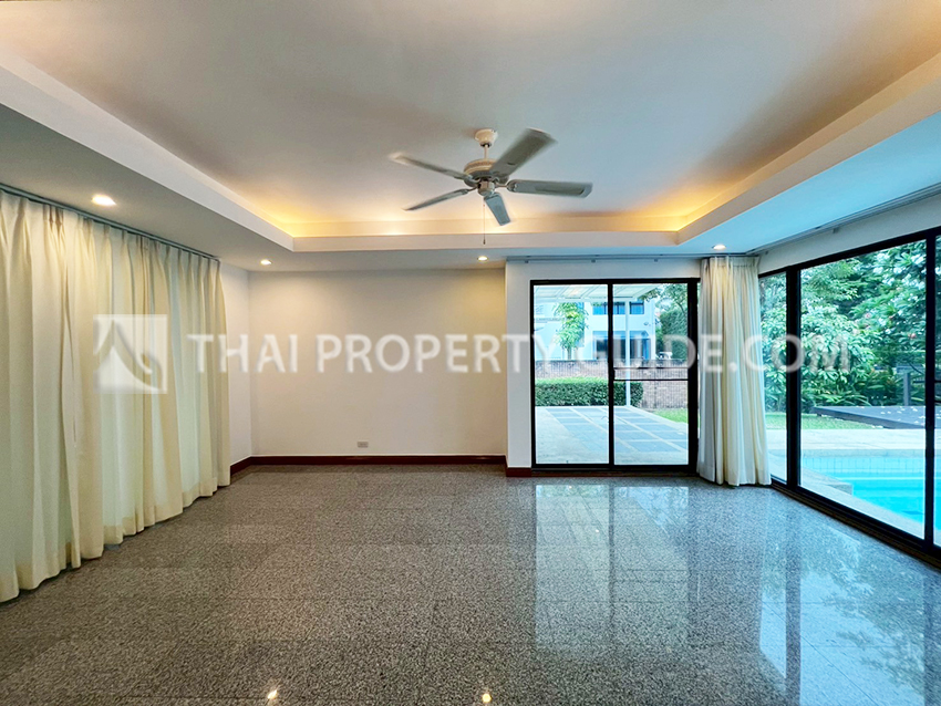 House with Private Pool in Nichada Thani 
