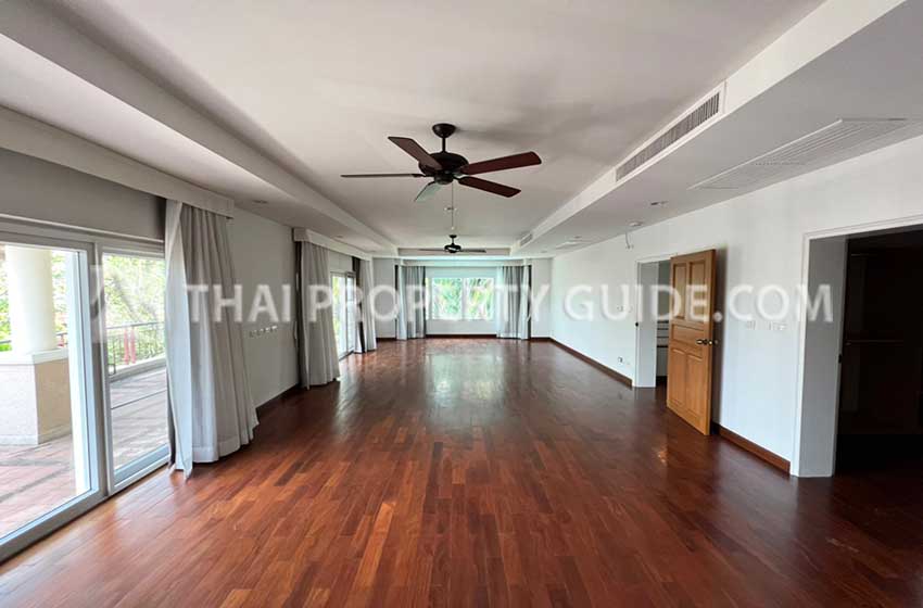 House with Private Pool in Nichada Thani 