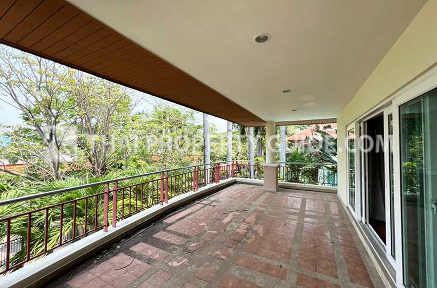 House with Private Pool in Nichada Thani 