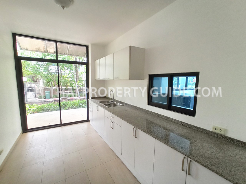 House with Private Pool in Nichada Thani 