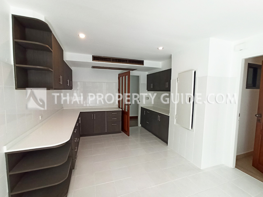 House with Private Pool in Nichada Thani 