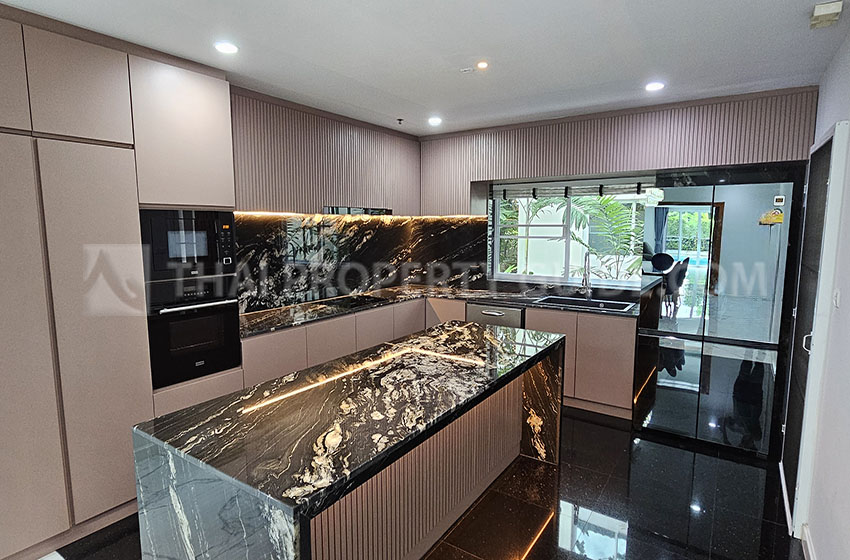 House with Private Pool in Nichada Thani 