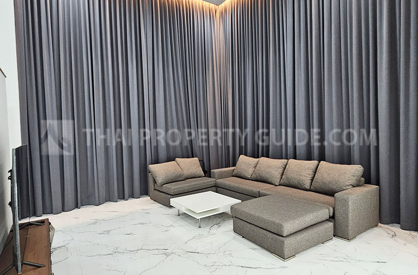 House with Private Pool in Nichada Thani 
