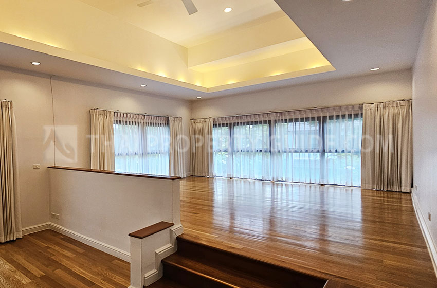 House with Private Pool in Nichada Thani 