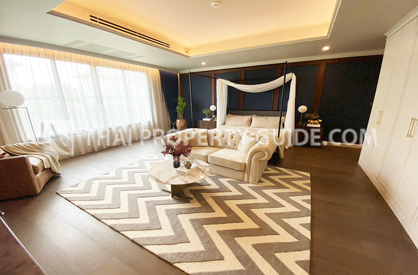 House with Private Pool in Nichada Thani 