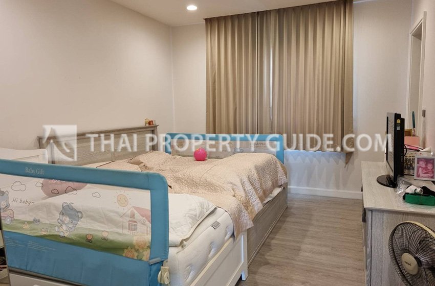 House with Private Pool in Nichada Thani 