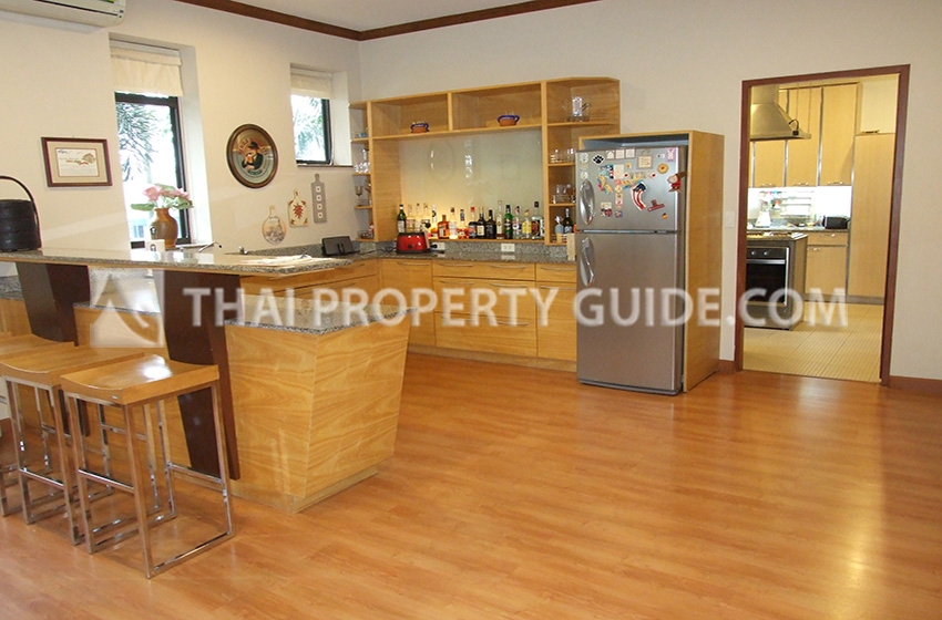 House with Private Pool in Sukhumvit 