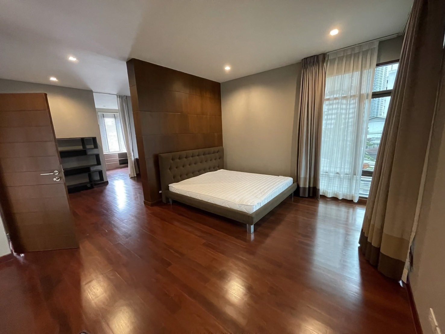 House with Private Pool in Sukhumvit 