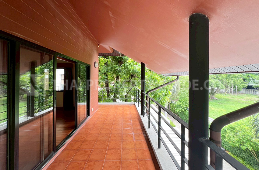 House with Private Pool in Sukhumvit 