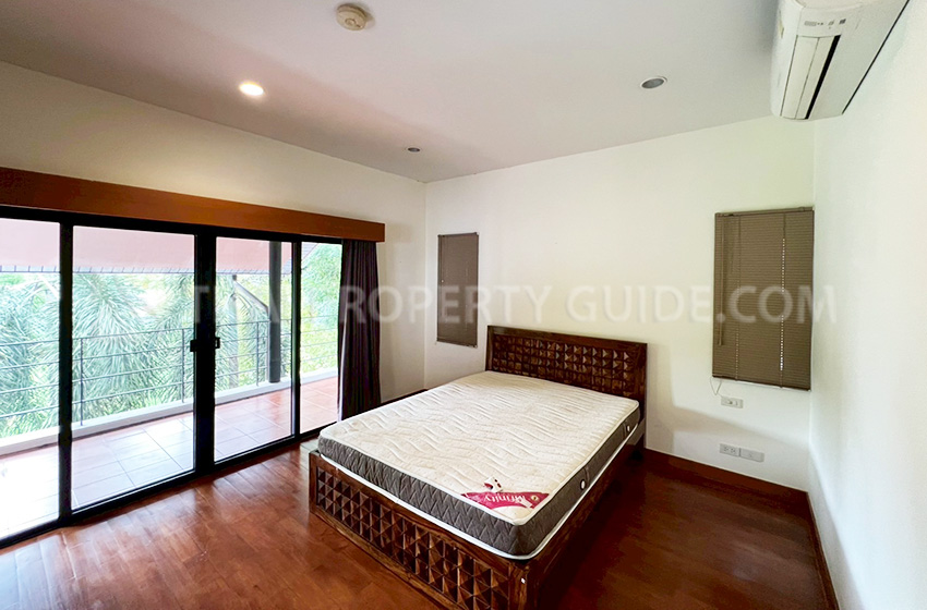 House with Private Pool in Sukhumvit 