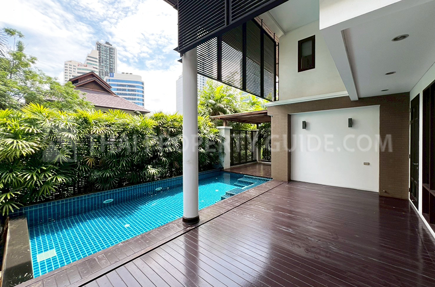 House with Private Pool in Sukhumvit 