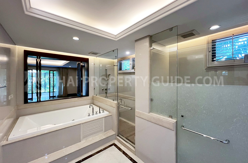 House with Private Pool in Sukhumvit 